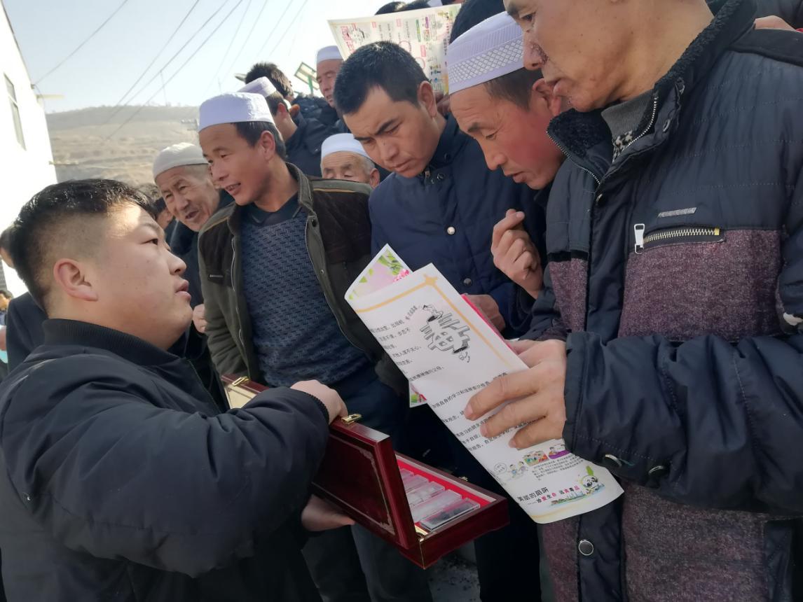 揭开:77777888管家婆三肖和今晚澳门及香港9点35分开奖实用性解读,谨防误导的伎俩-巩固解答、专家解读解释与落实​