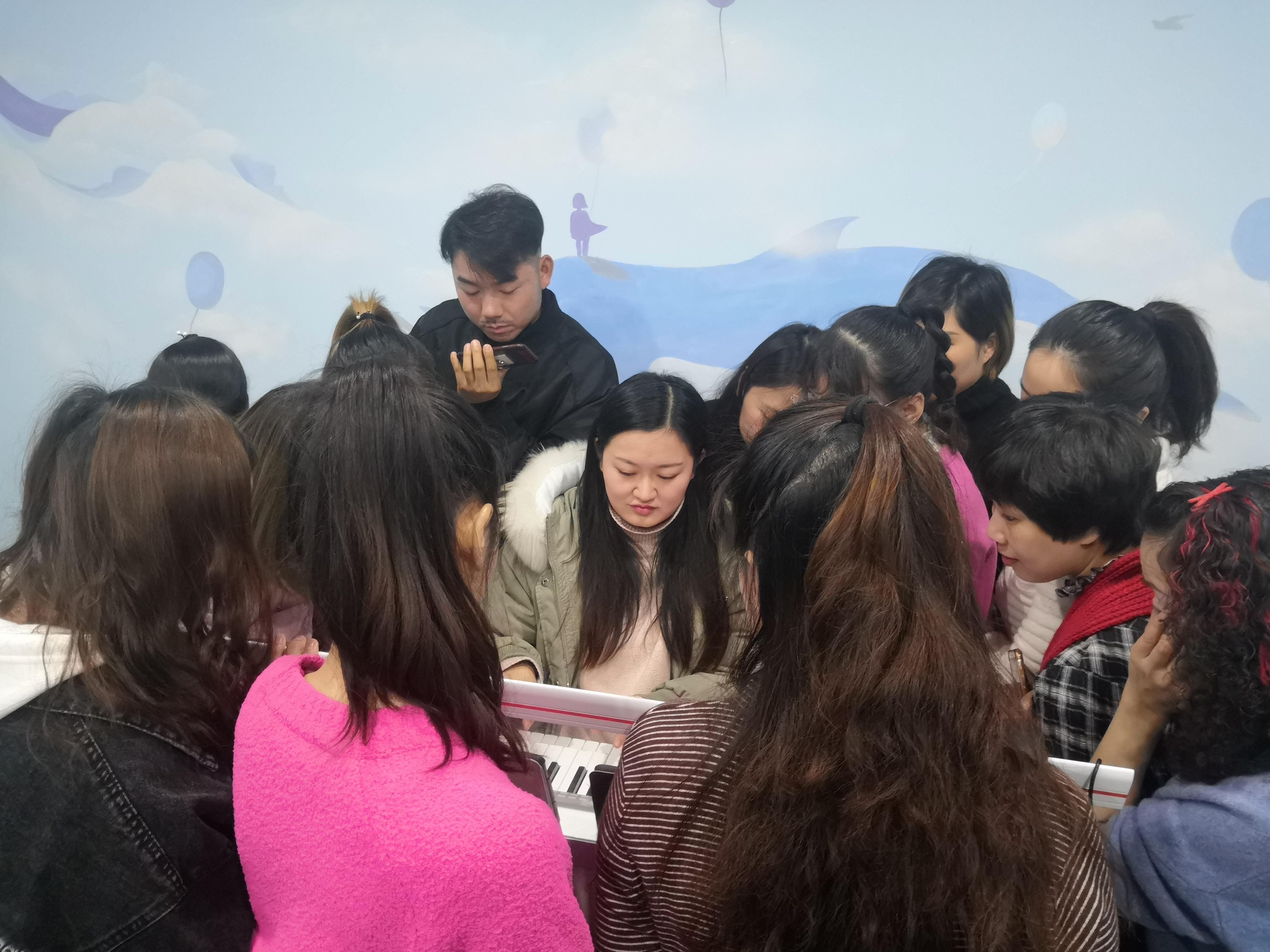 揭开:77777888管家婆三肖和今晚澳门及香港9点35分开奖实用性解读,谨防误导的伎俩-巩固解答、专家解读解释与落实​